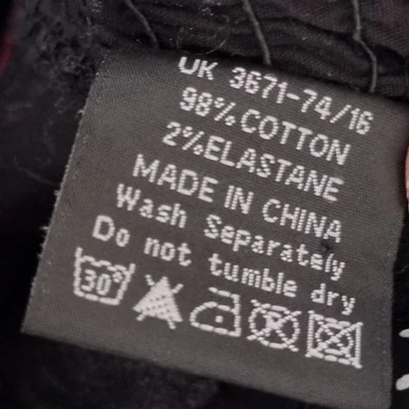 Hell Bunny | Black Polka Dot Red Trim Sweetheart Halter Fit & Flare Dress - Picture 11 of 14